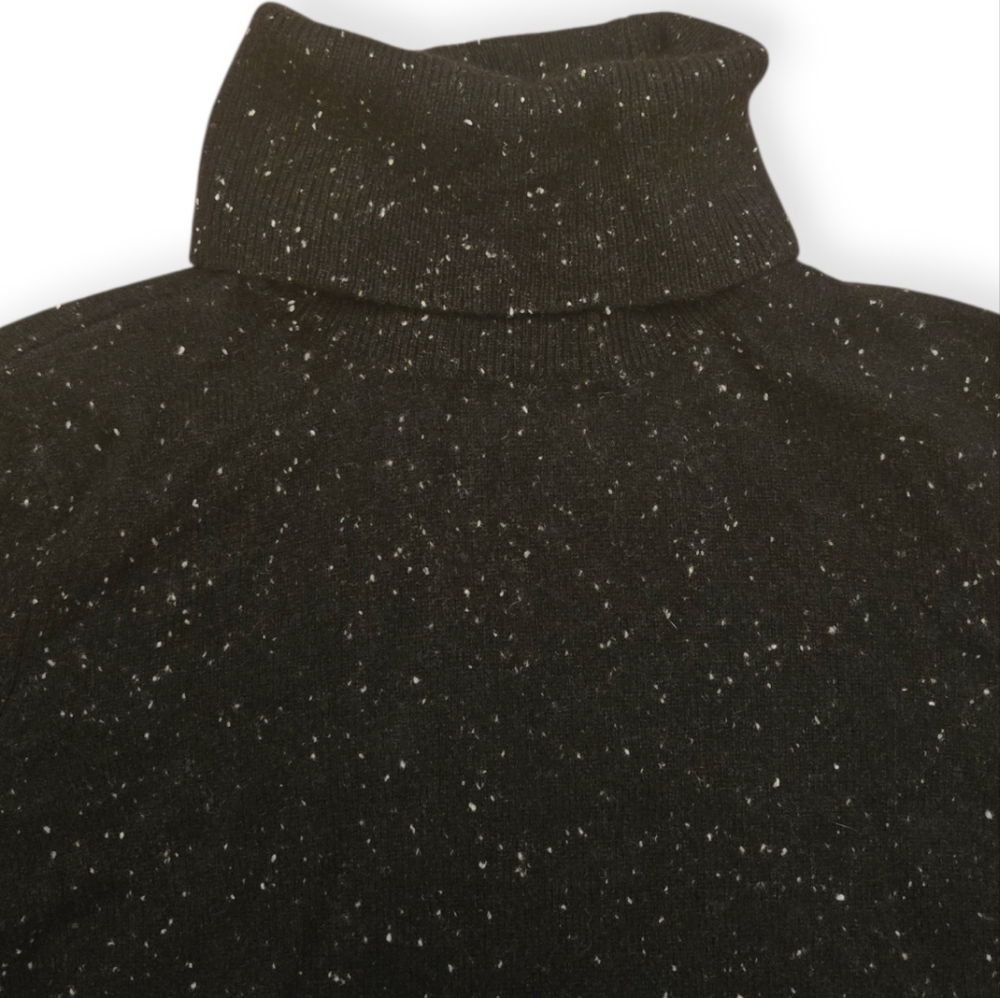 C By Bloomingdales Turtleneck - Picture 4 of 4